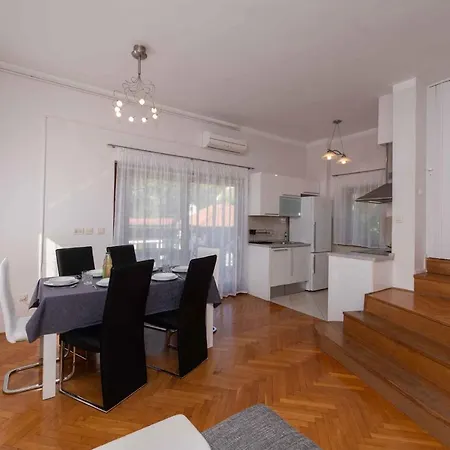 Holiday home In 15536 Ika